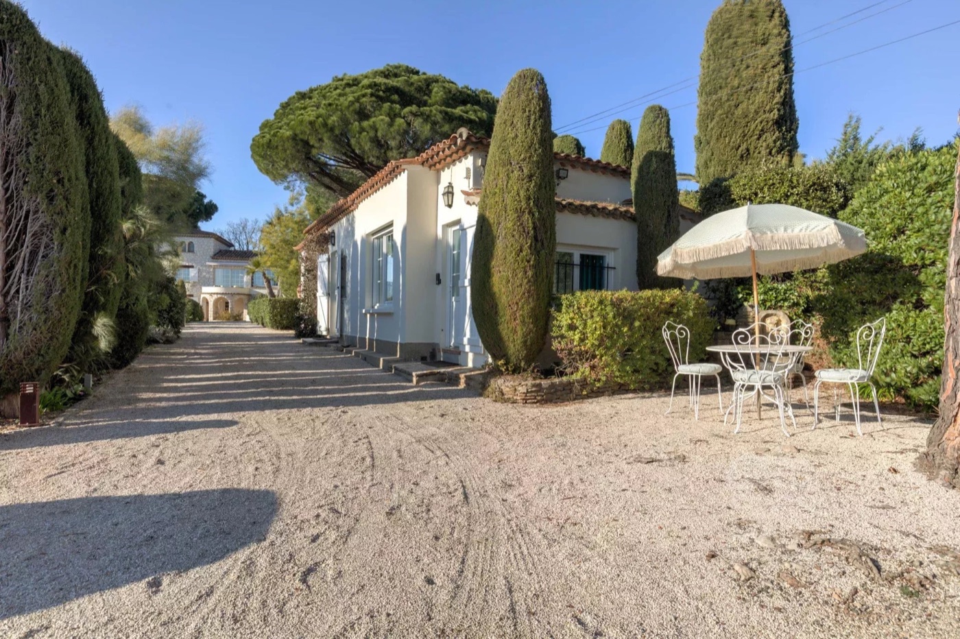 Grasse : Propriété unique dans un havre de paix de toute beauté