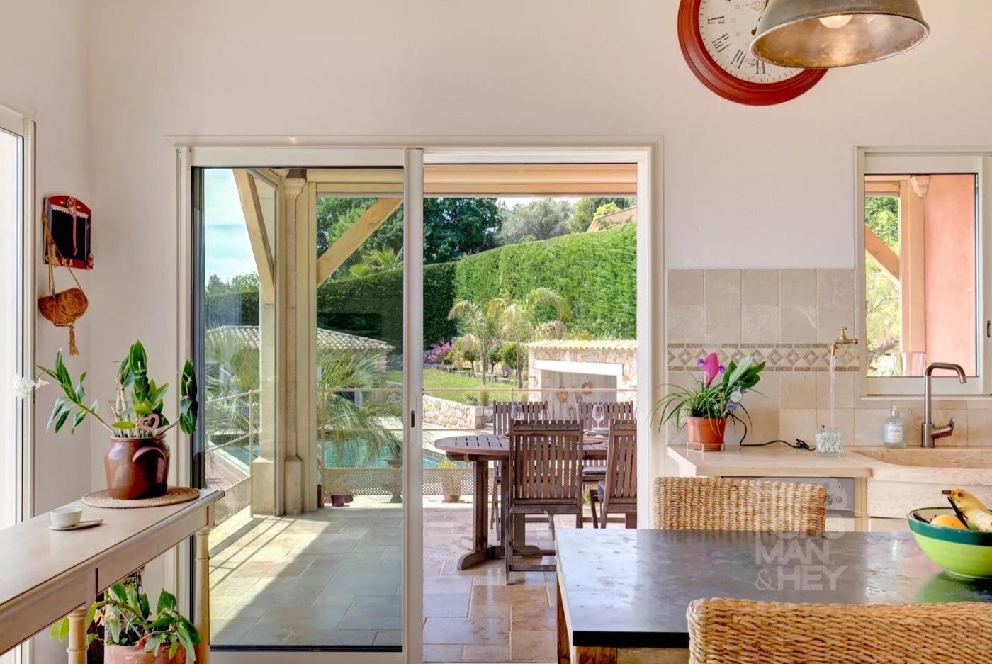 Cabris:Recently built high-quality villa