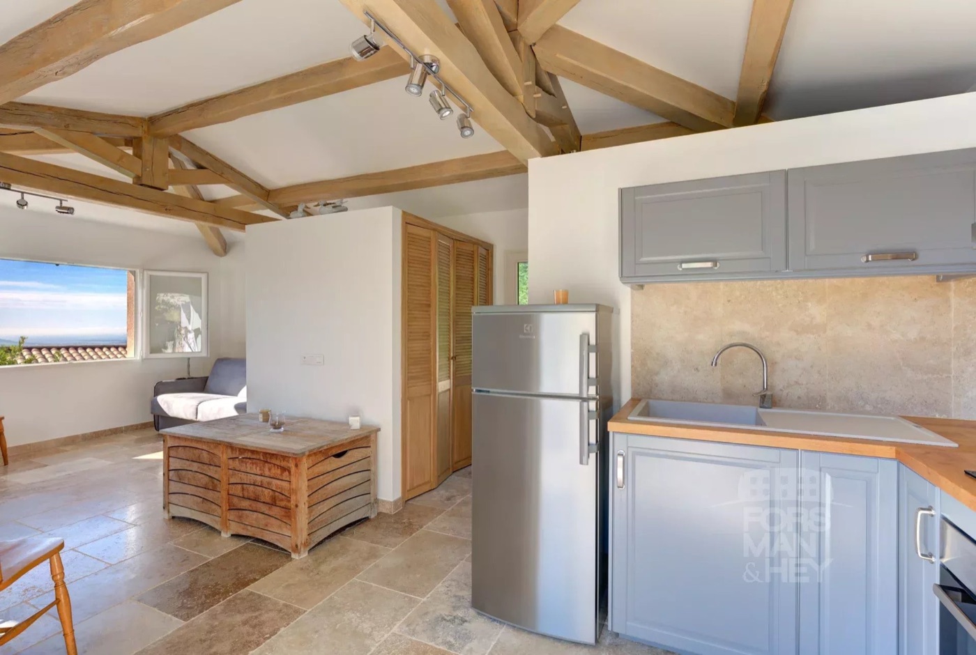 Cabris:Recently built high-quality villa
