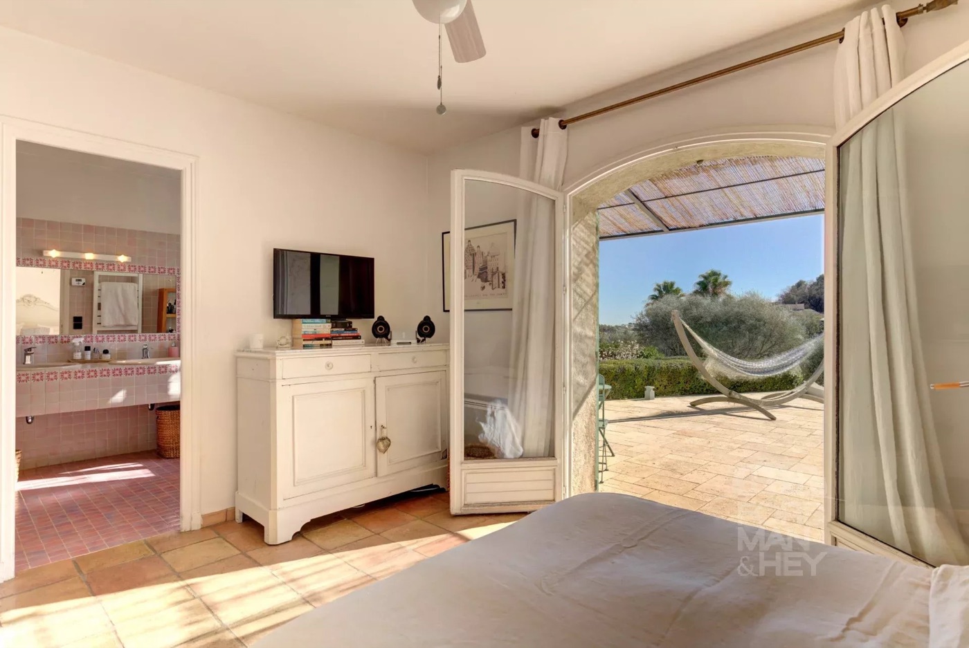 La Gaude : Superbe propriété au cœur du village
