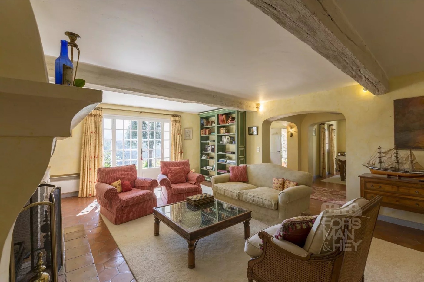 One property, 2 stone bastides
