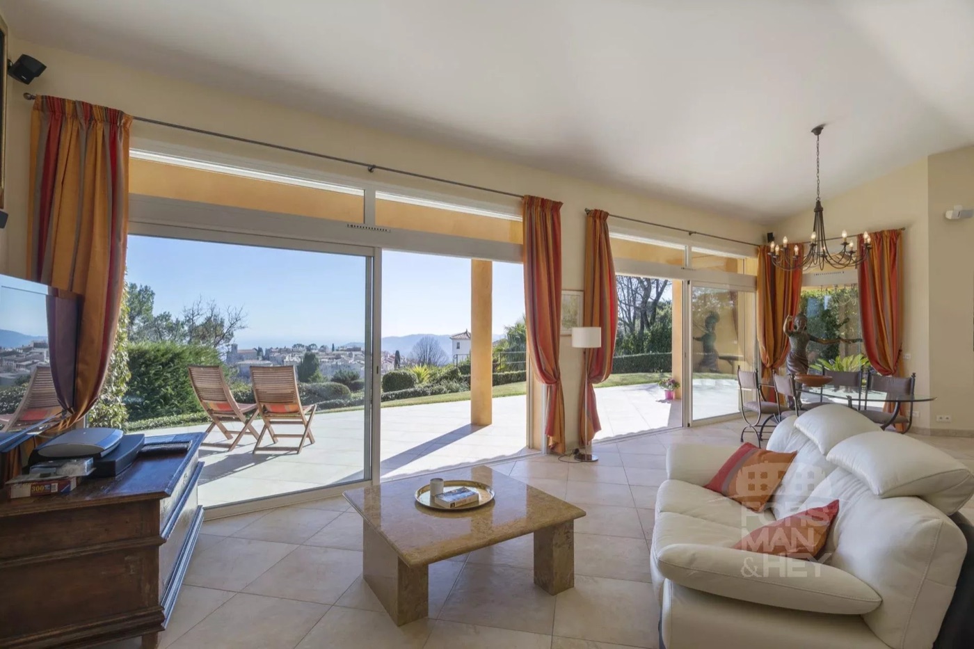 Sophisticated architecture and great views