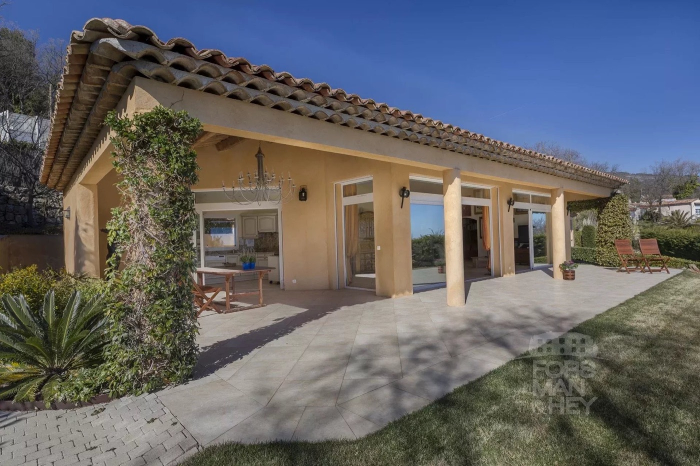 Sophisticated architecture and great views