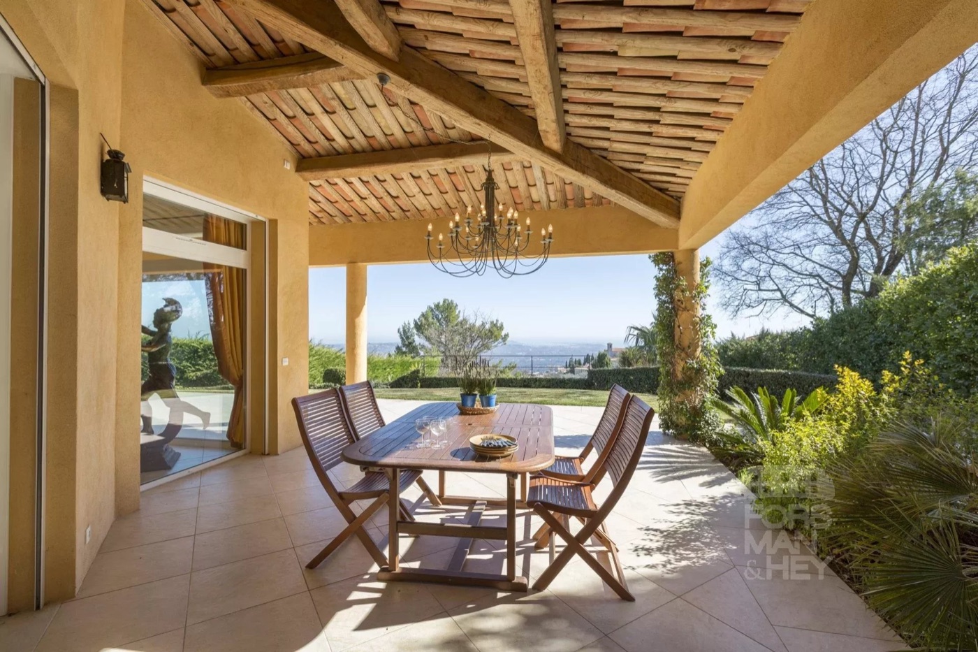 Sophisticated architecture and great views