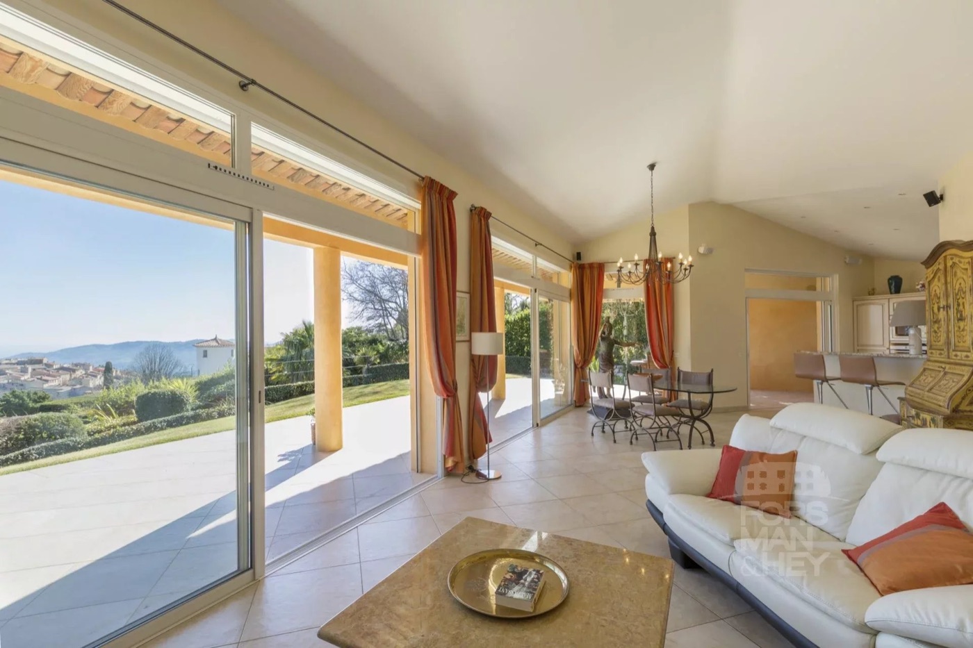 Sophisticated architecture and great views
