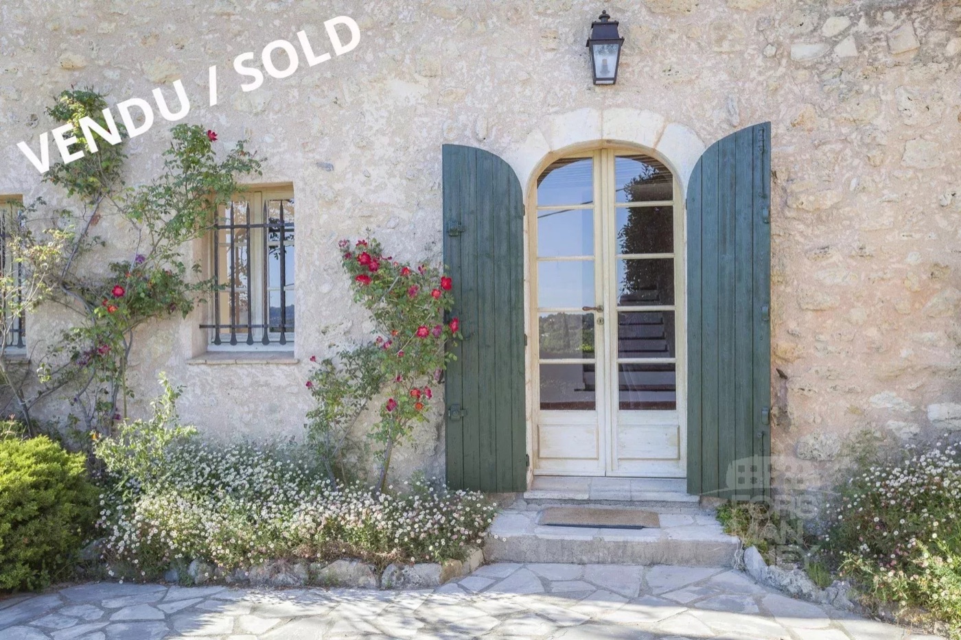 Grasse: Stone house with olive grove