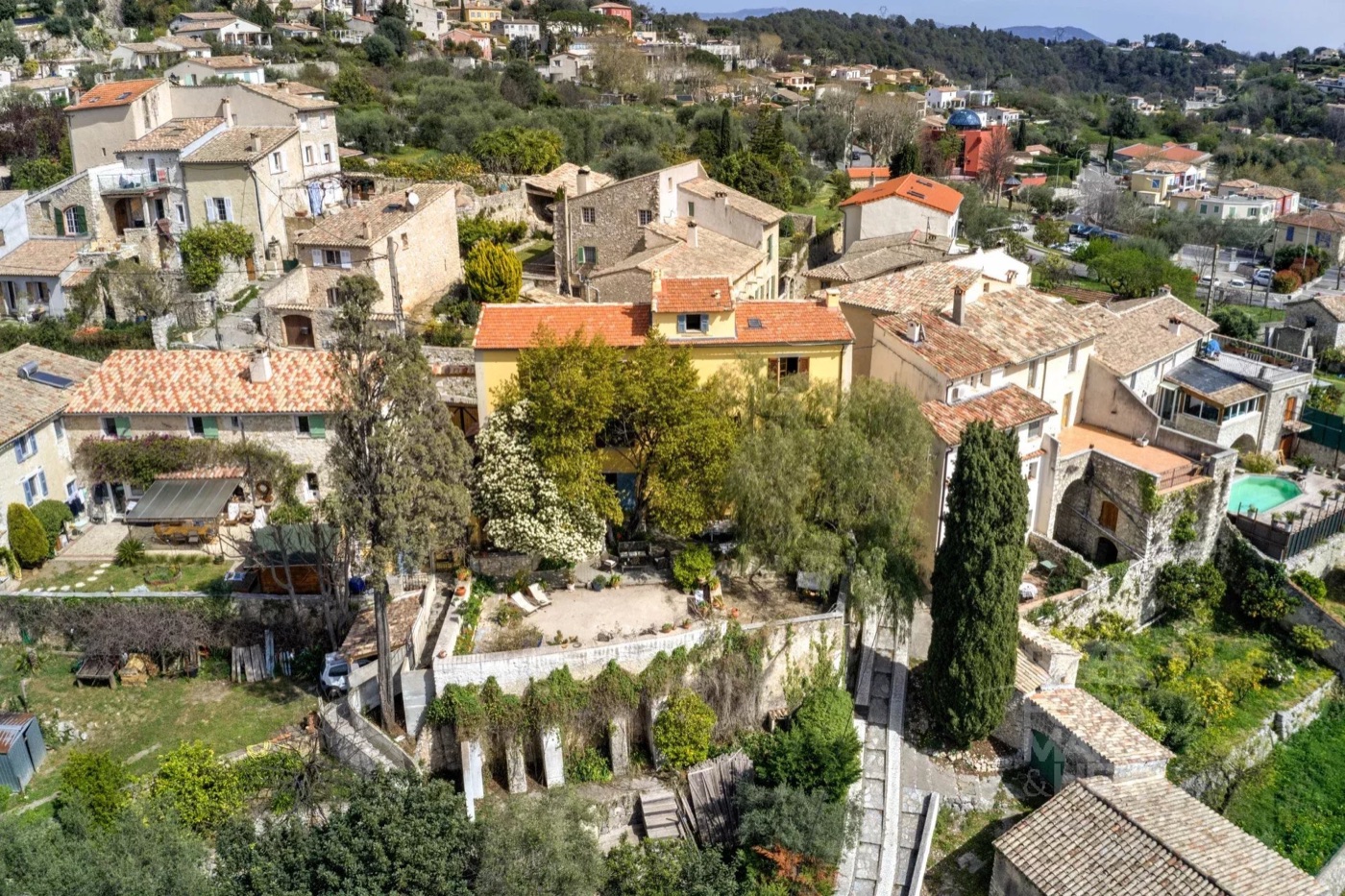 Unique, 300-year old bastide with olive grove
