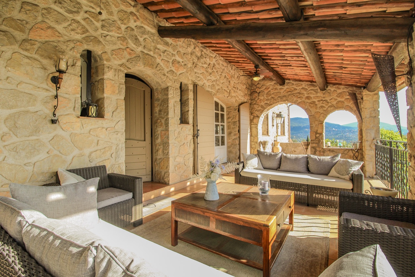 Peymeinade: Elegant Provençal bastide with panoramic views, heated swimming pool and accommodation potential