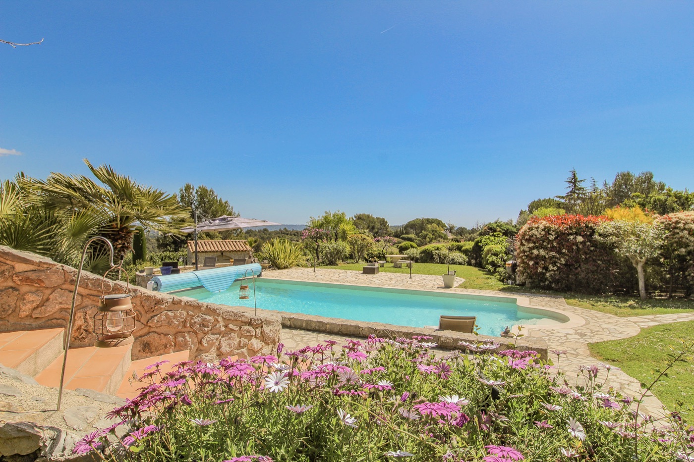 Peymeinade: Elegant Provençal bastide with panoramic views, heated swimming pool and accommodation potential